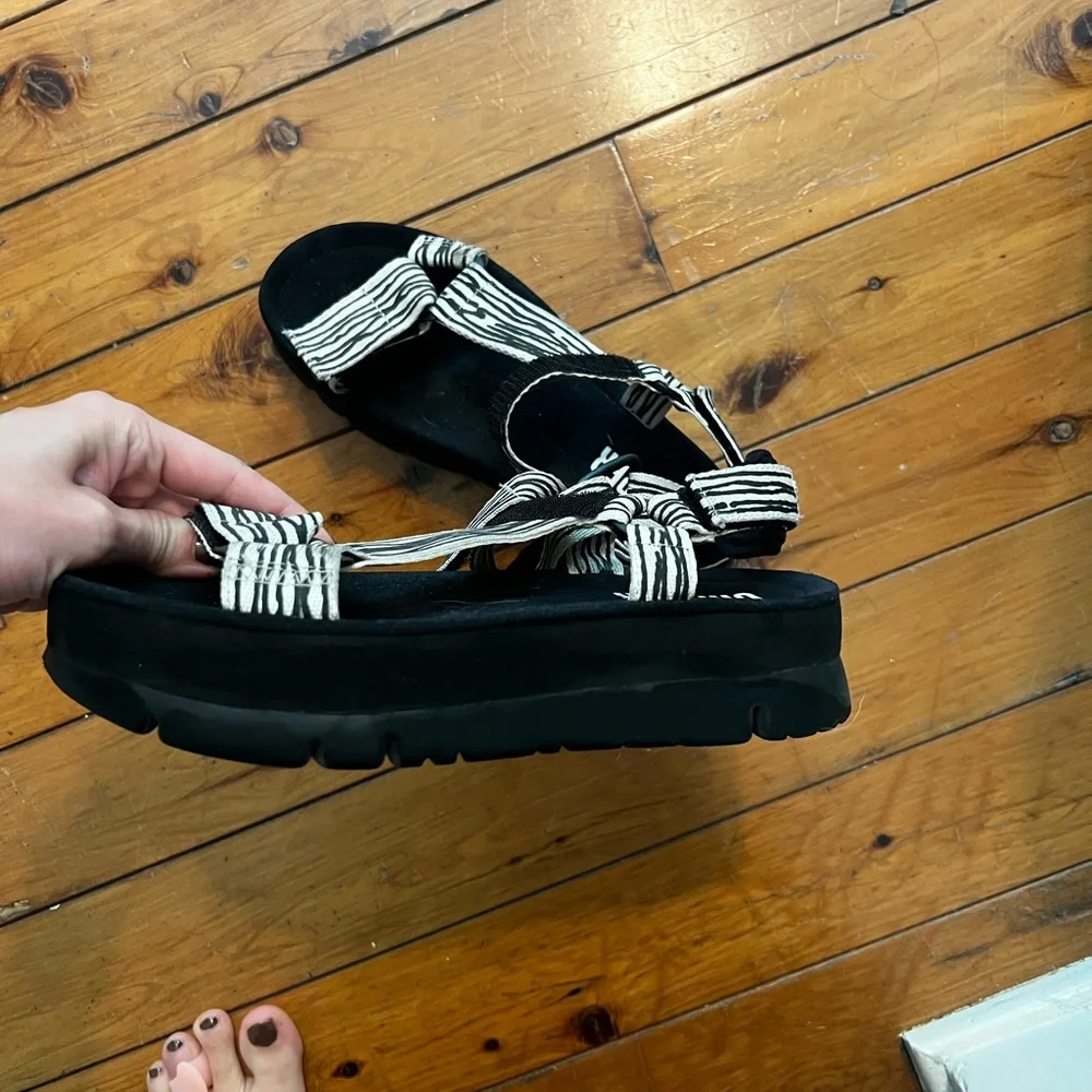 Super cute Camper platform sandals Oruga - Picture 4 of 4